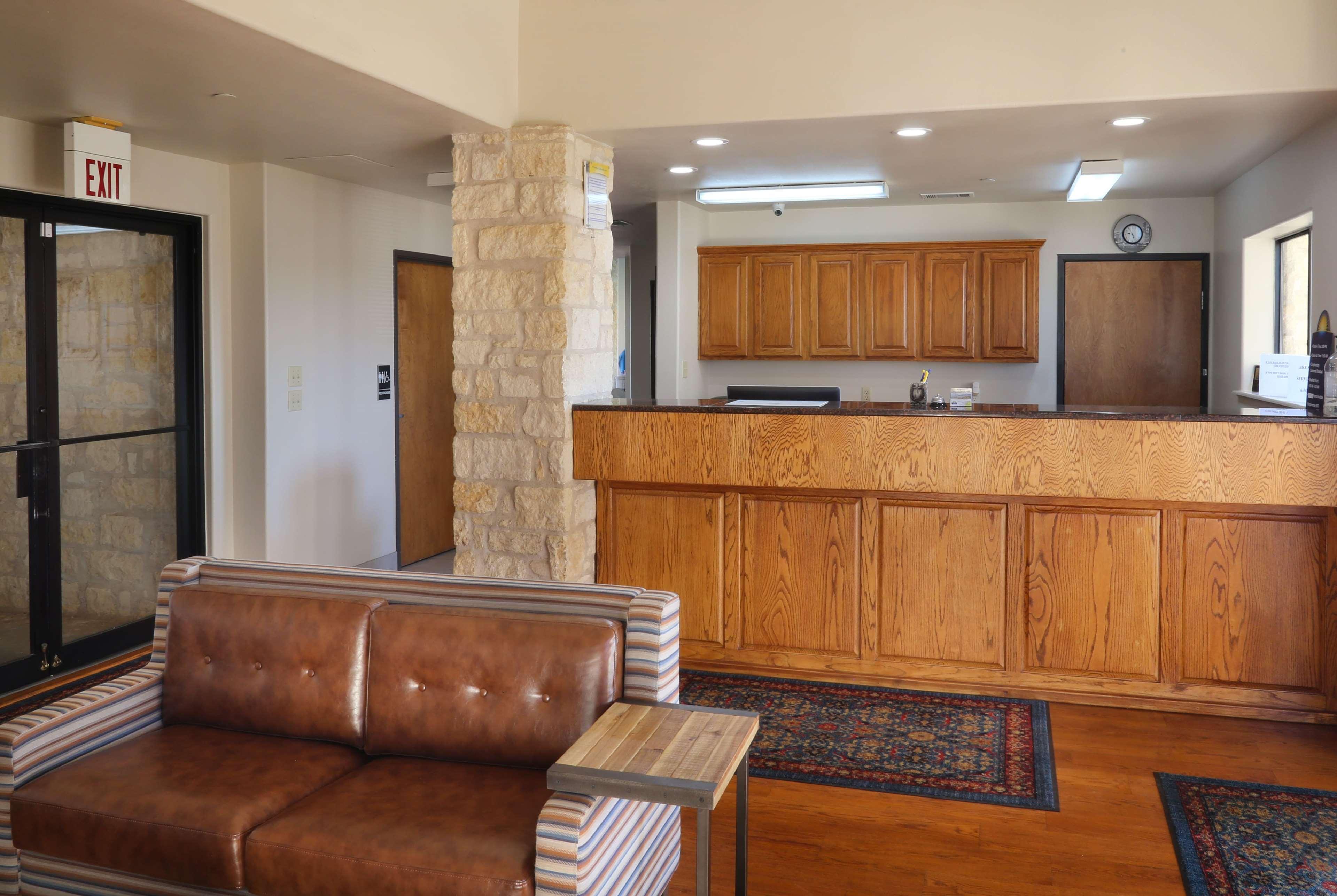 Days Inn & Suites By Wyndham Llano Extérieur photo