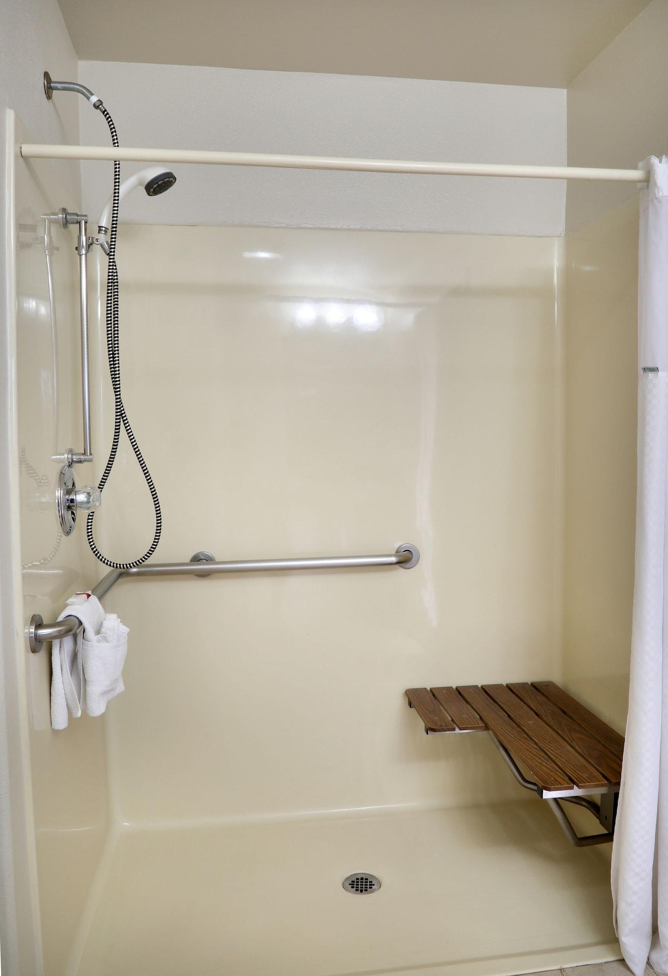 Days Inn & Suites By Wyndham Llano Extérieur photo