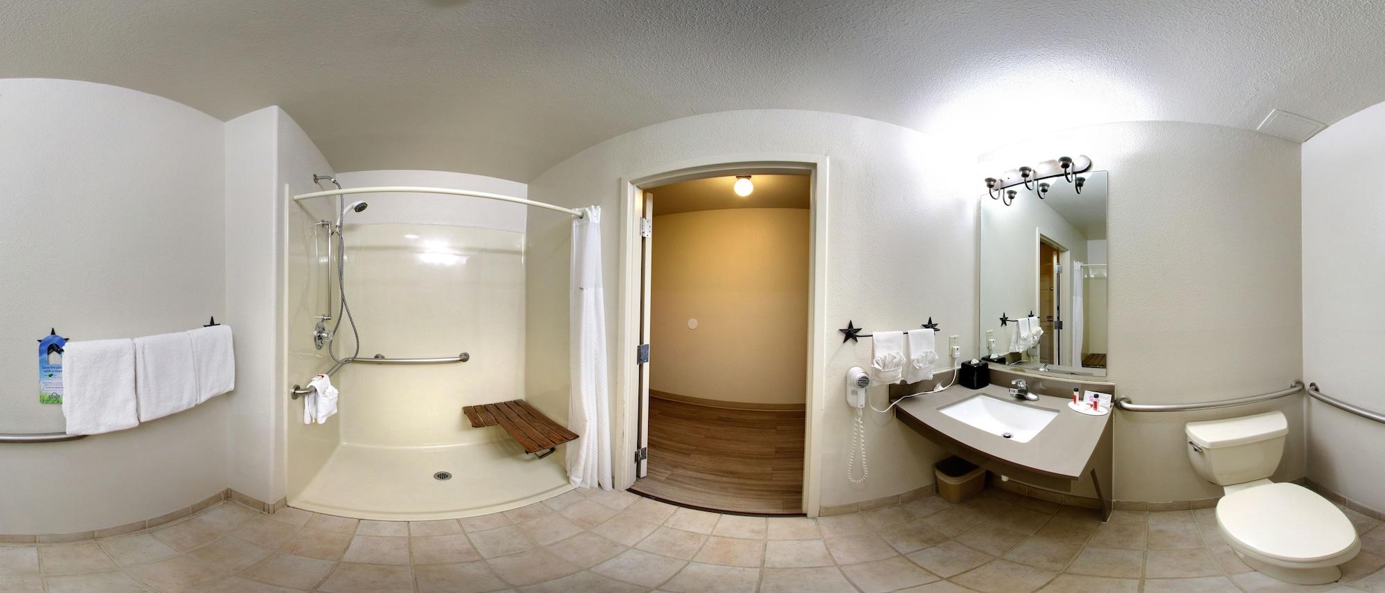Days Inn & Suites By Wyndham Llano Extérieur photo